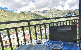 Kazbegi 4U